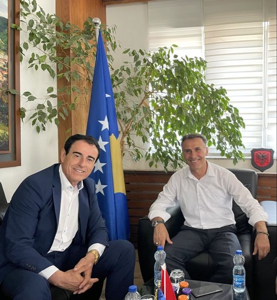 Kryetari Hetemi priti në takim kryetarin e Federatës së Gjahtarëve z. Nuredin Ibishi
